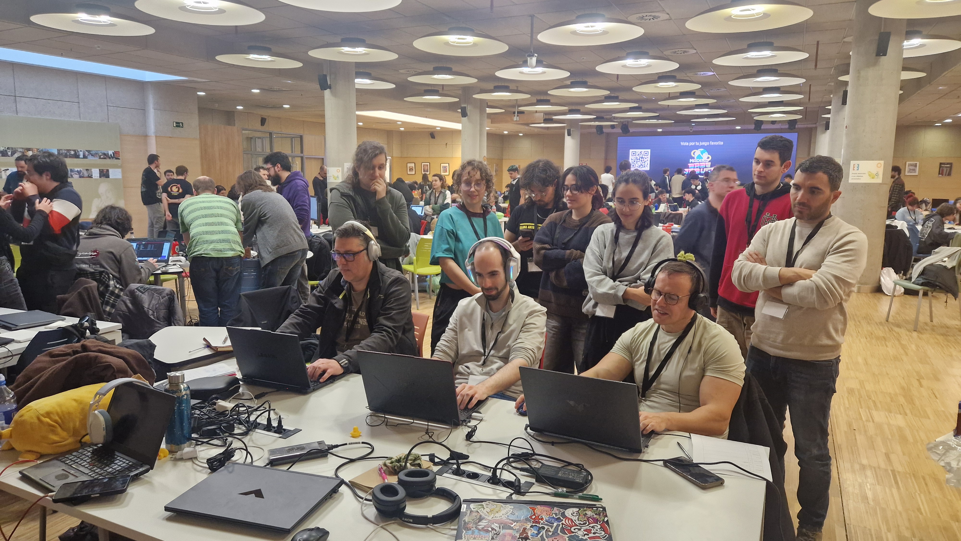 El jurado evalúa los juegos de los jammers